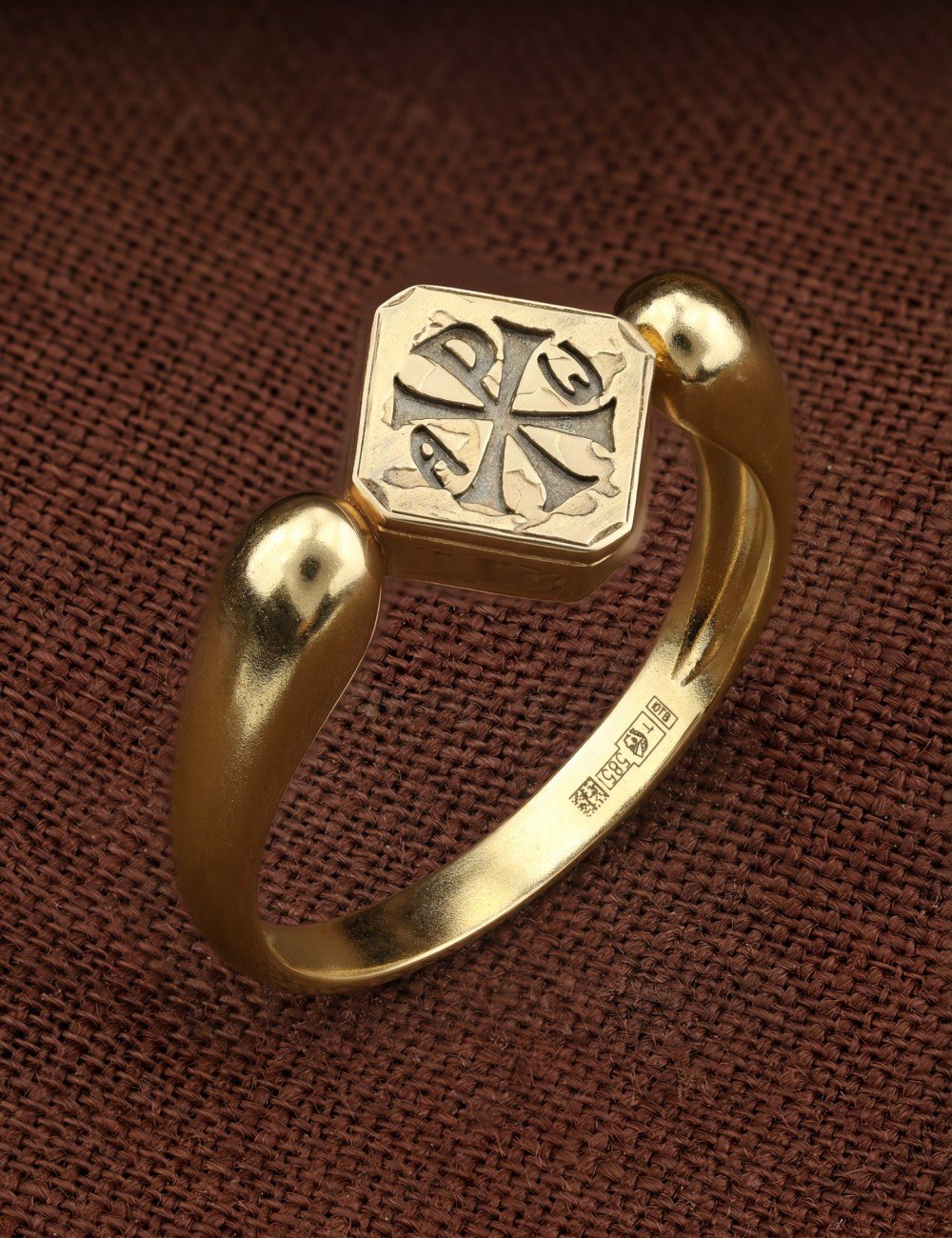 Кольцо из лимонного золота