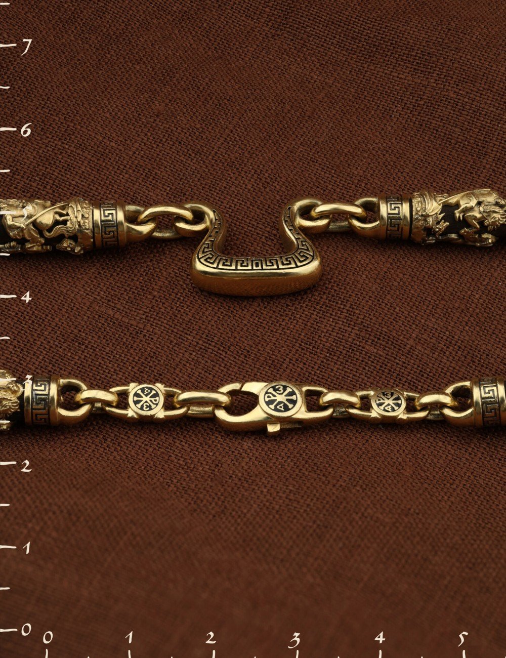 Цепь из лимонного золота c эмалью и эбеновым деревом