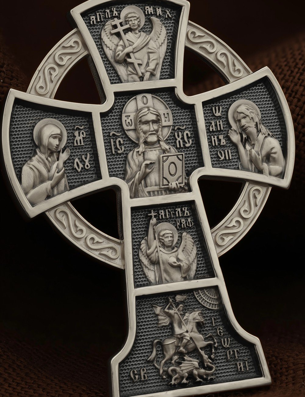 Крест из белого золота